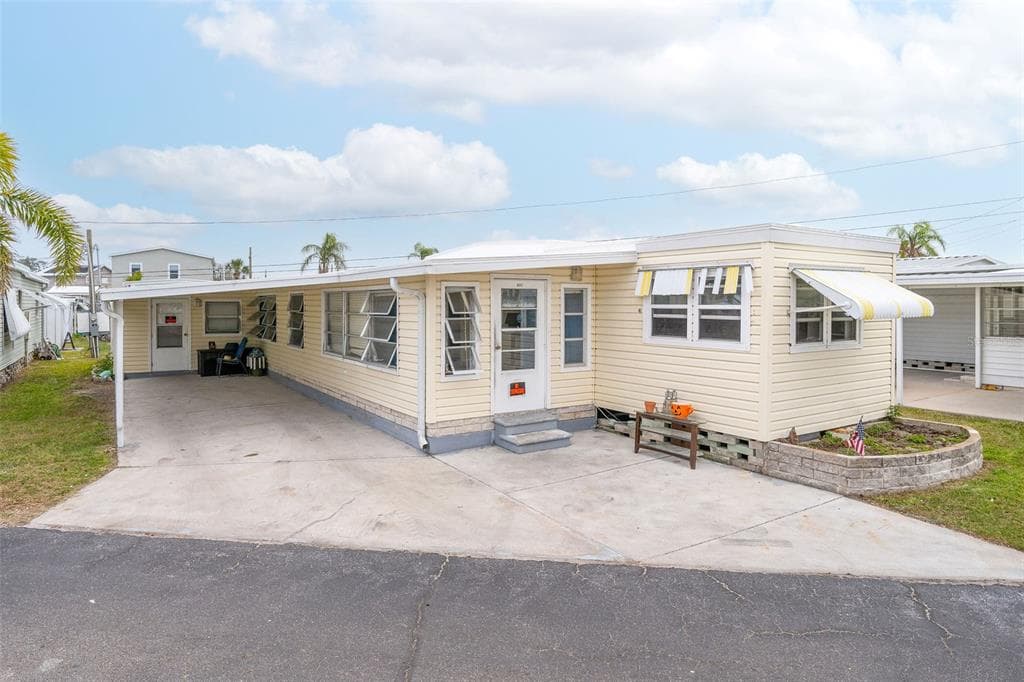 8842 44TH AVENUE N UNIT 1530