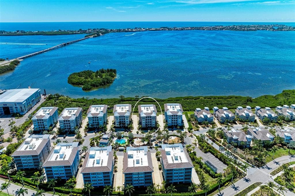 380 ARUBA CIRCLE UNIT 203 BRADENTON, FL 34209