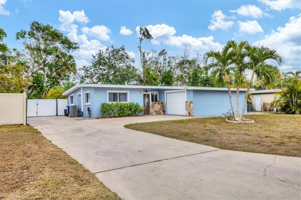 5715 20TH STREET W BRADENTON, FL 34207
