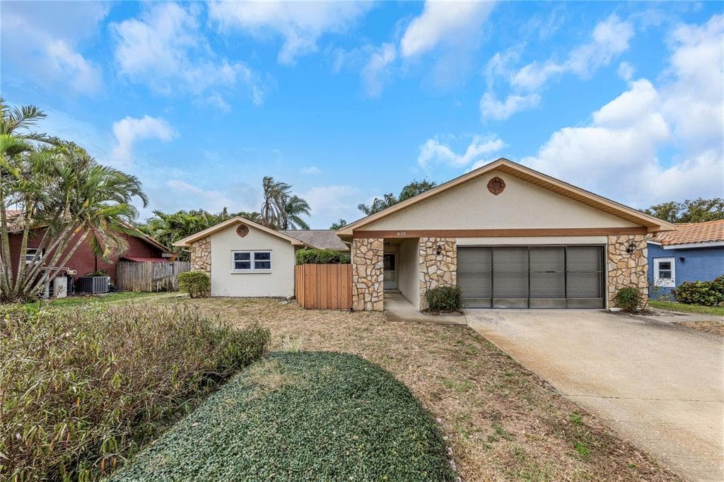 435 MEADOWLARK LANE PALM HARBOR, FL 34683