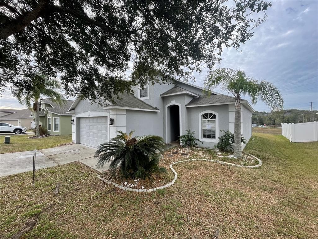 7533 MERCHANTVILLE CIRCLE ZEPHYRHILLS, FL 33540