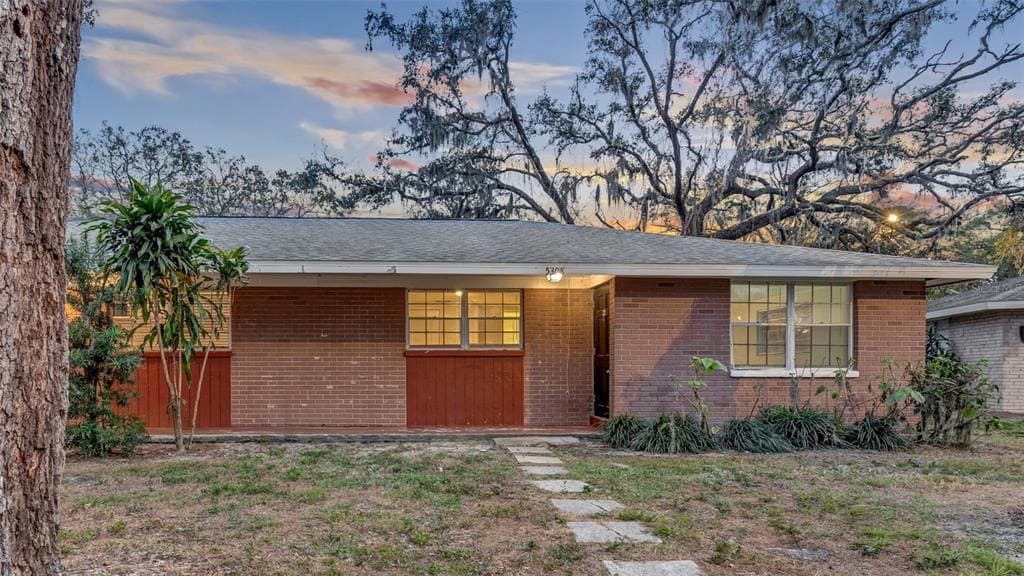 5308 OAKWOOD COURT UNIT 22 TAMPA, FL 33610