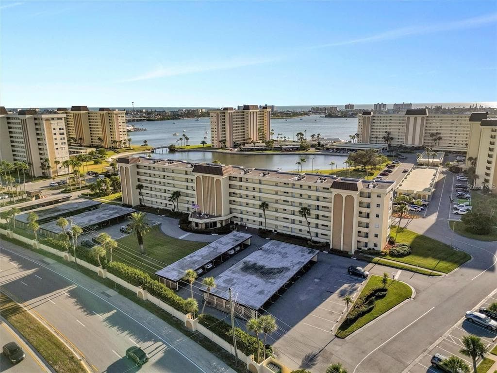 4650 COVE CIRCLE UNIT 509 ST PETERSBURG, FL 33708