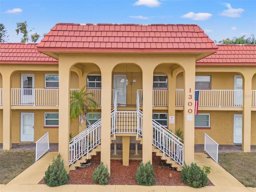 1300 S HERCULES AVENUE UNIT 12 CLEARWATER, FL 33764