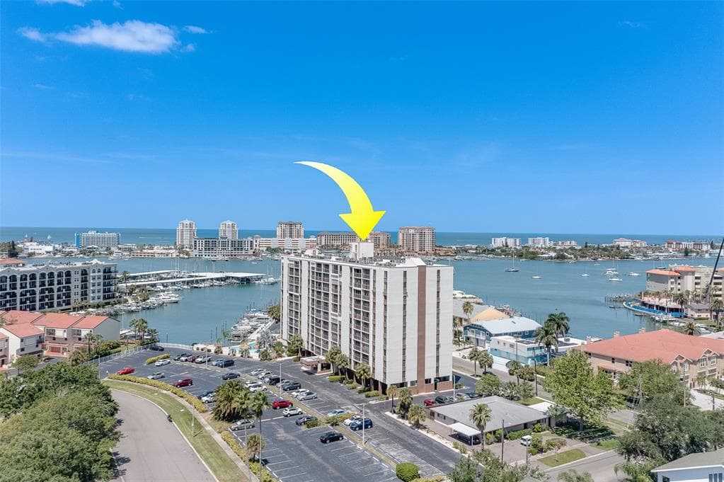 255 DOLPHIN POINT UNIT 1012 CLEARWATER BEACH, FL 33767