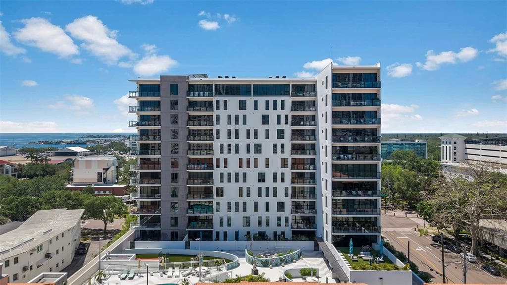 199 DALI BOULEVARD UNIT 407 ST PETERSBURG, FL 33701