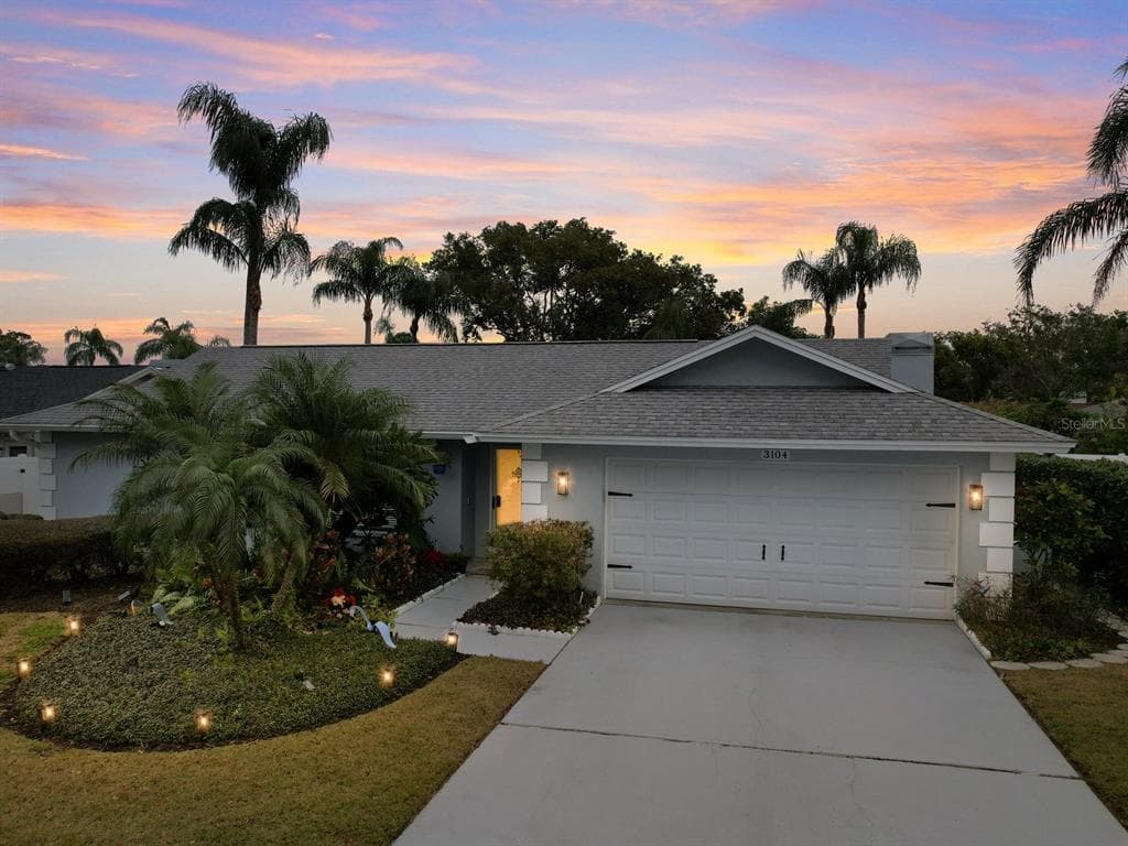 3104 ASHWOOD LANE SAFETY HARBOR, FL 34695