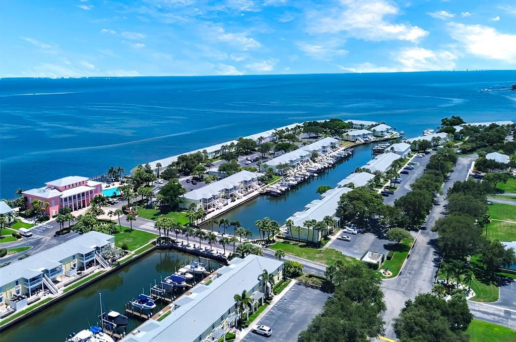 5048 BEACH DRIVE SE UNIT F (Furnished) ST PETERSBURG, FL 33705