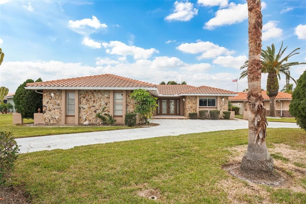 3734 TOPSAIL TRAIL NEW PORT RICHEY, FL 34652