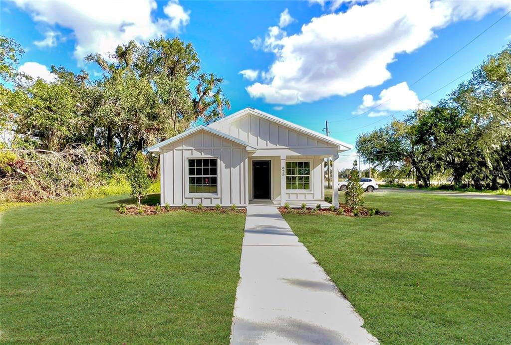 825 S SEMINOLE AVENUE FORT MEADE, FL 33841