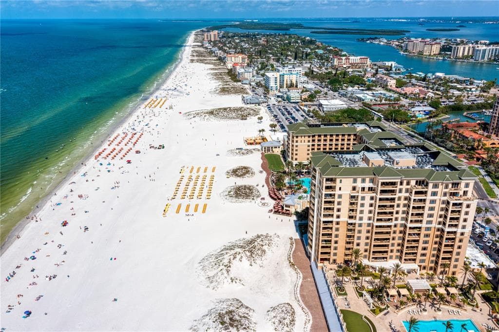 470 MANDALAY AVENUE UNIT 306 CLEARWATER BEACH, FL 33767