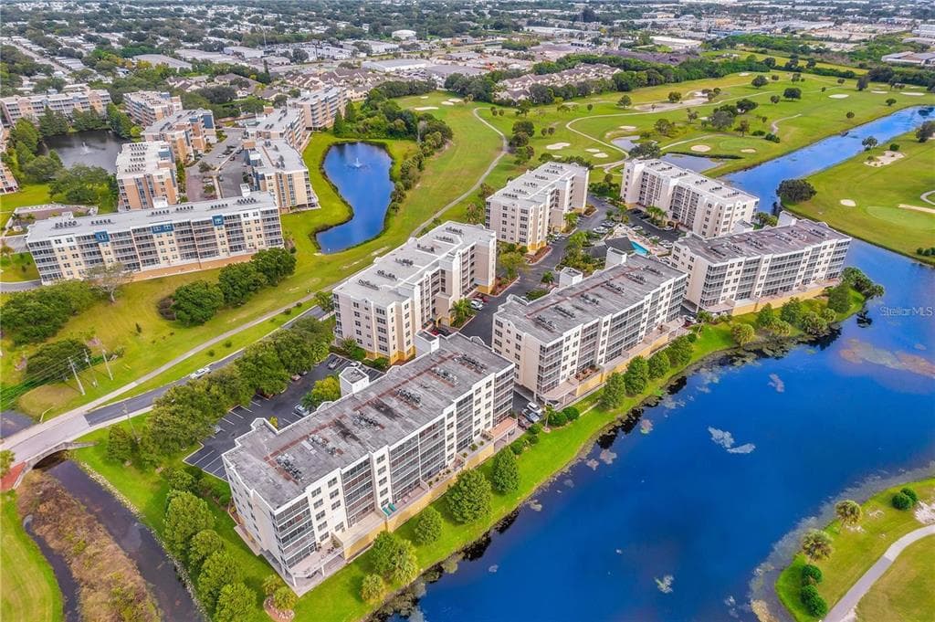 1200 COUNTRY CLUB DRIVE UNIT 4102 LARGO, FL 33771