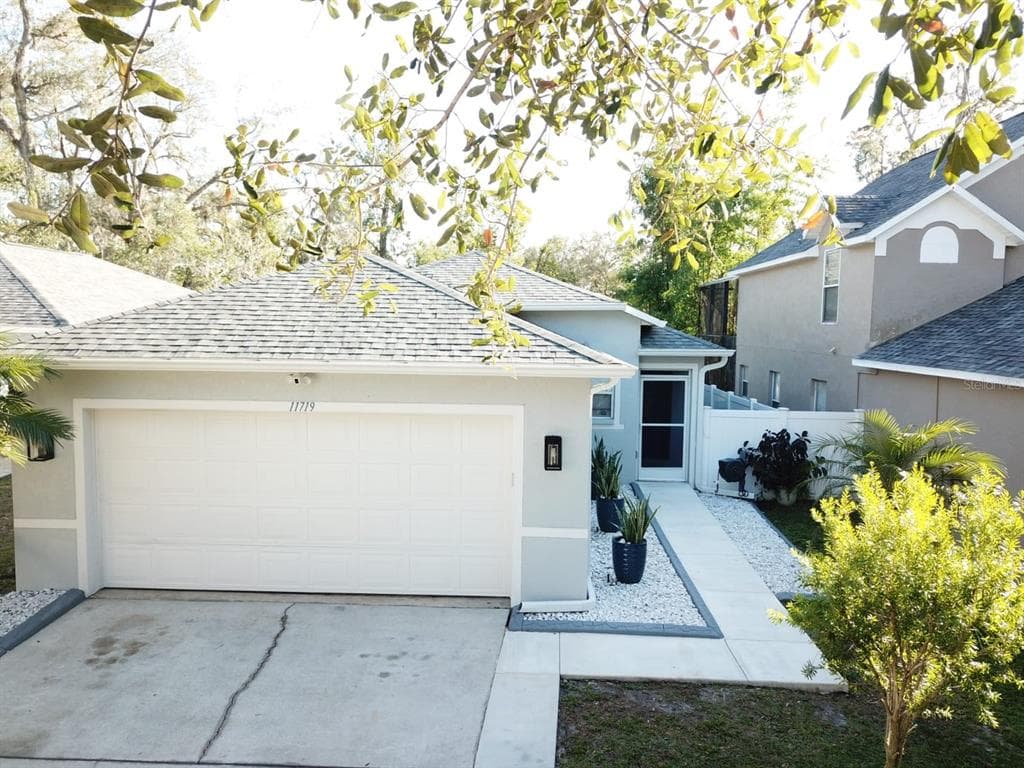 11719 MANGO GROVES BOULEVARD SEFFNER, FL 33584
