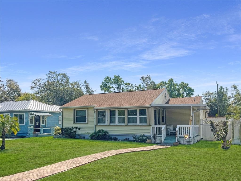 110 36TH AVENUE NE ST PETERSBURG, FL 33704