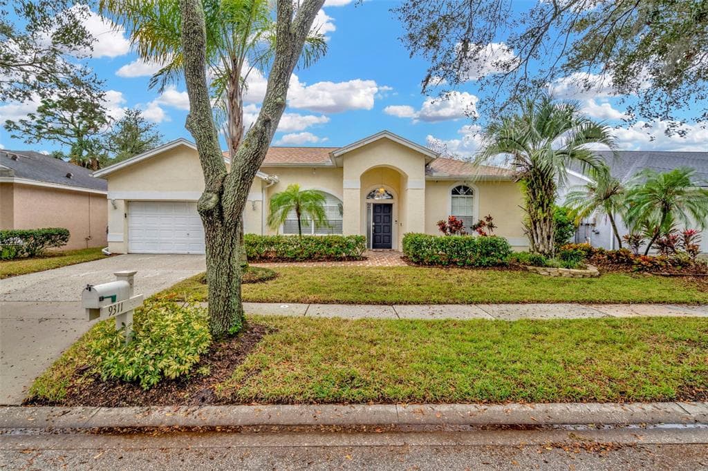 9311 HAMPSHIRE PARK DRIVE TAMPA, FL 33647