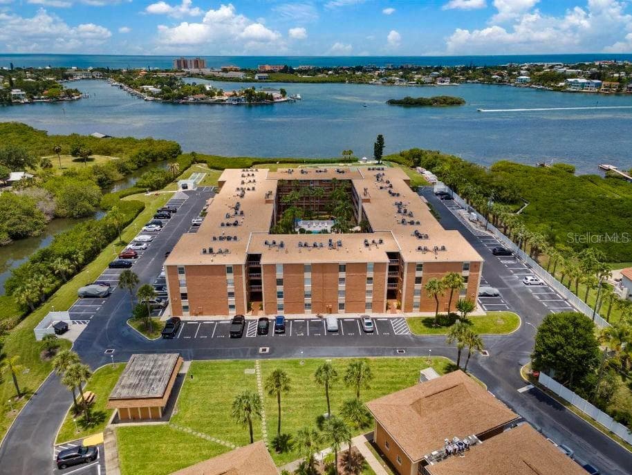 12760 INDIAN ROCKS ROAD UNIT 1031 (Furnished) LARGO, FL 33774