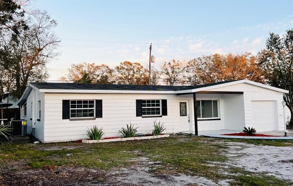 5109 GATEWAY DRIVE TAMPA, FL 33615