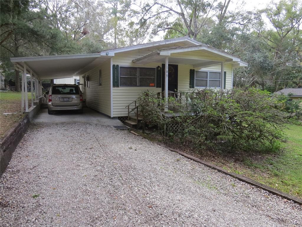 109 FLORIDA AVENUE BROOKSVILLE, FL 34601
