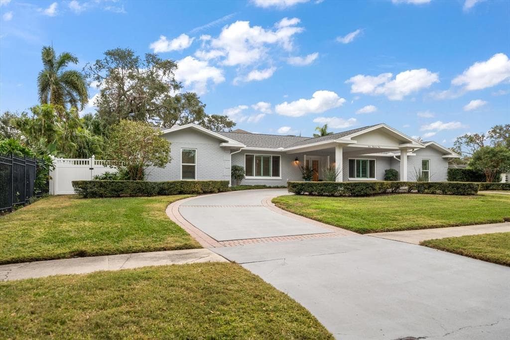 301 OSCEOLA ROAD BELLEAIR, FL 33756