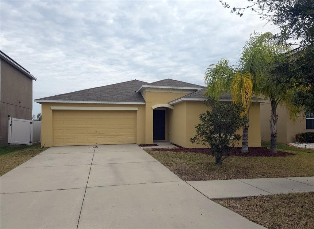 10633 STANDING STONE DRIVE WIMAUMA, FL 33598