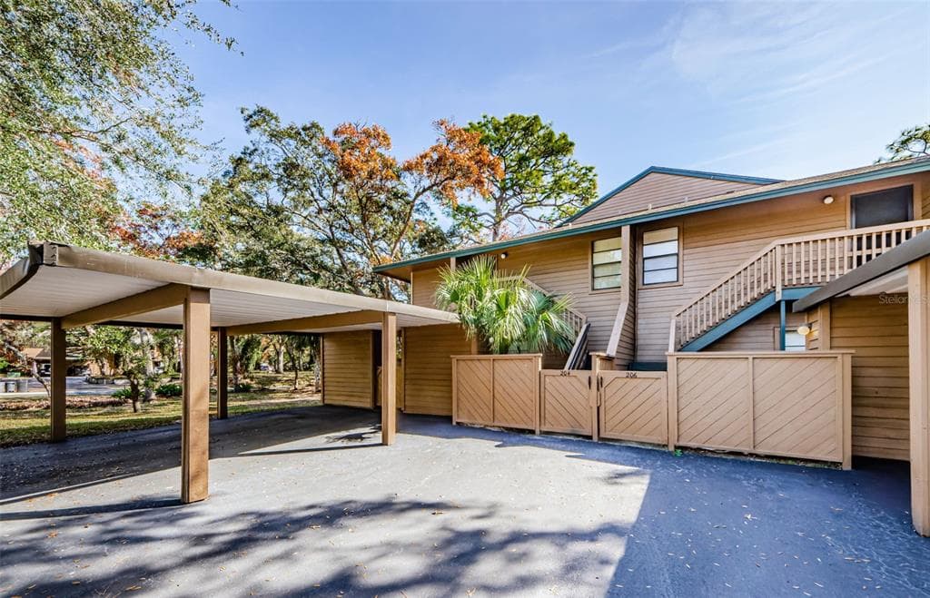 204 LENNOX ROAD W