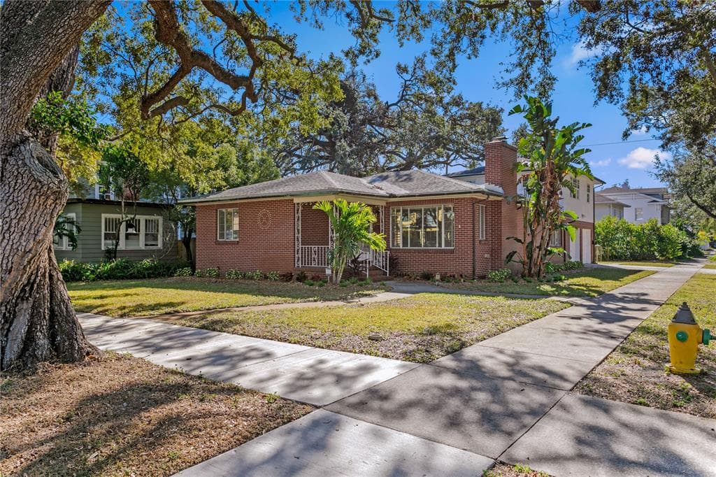 930 15TH AVENUE N ST PETERSBURG, FL 33704