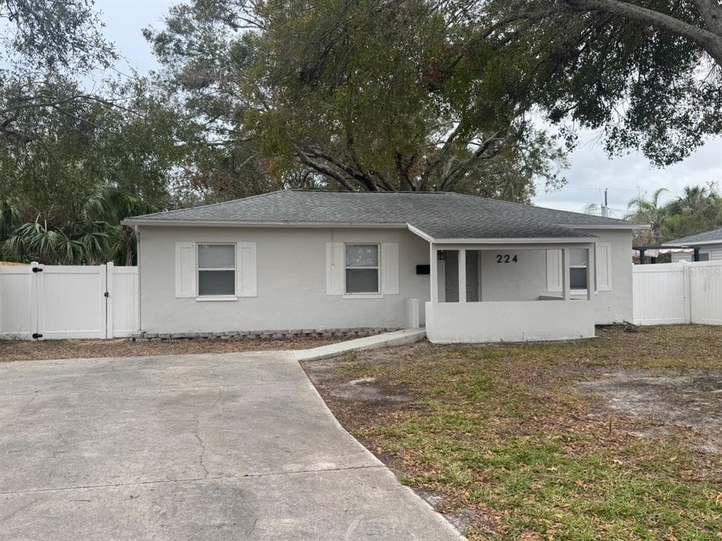 224 42ND AVENUE NE ST PETERSBURG, FL 33703