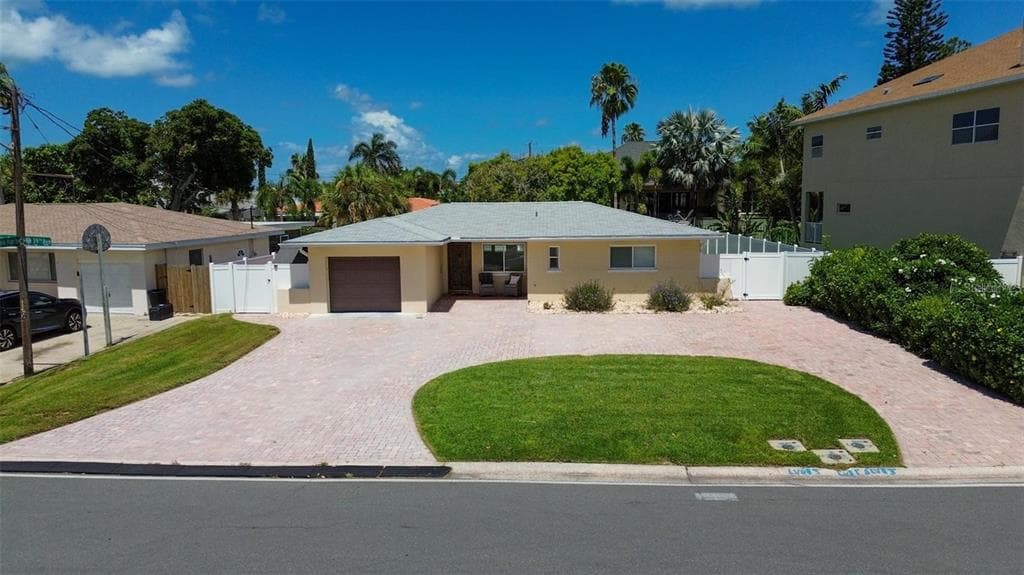 593 39TH AVENUE ST PETE BEACH, FL 33706