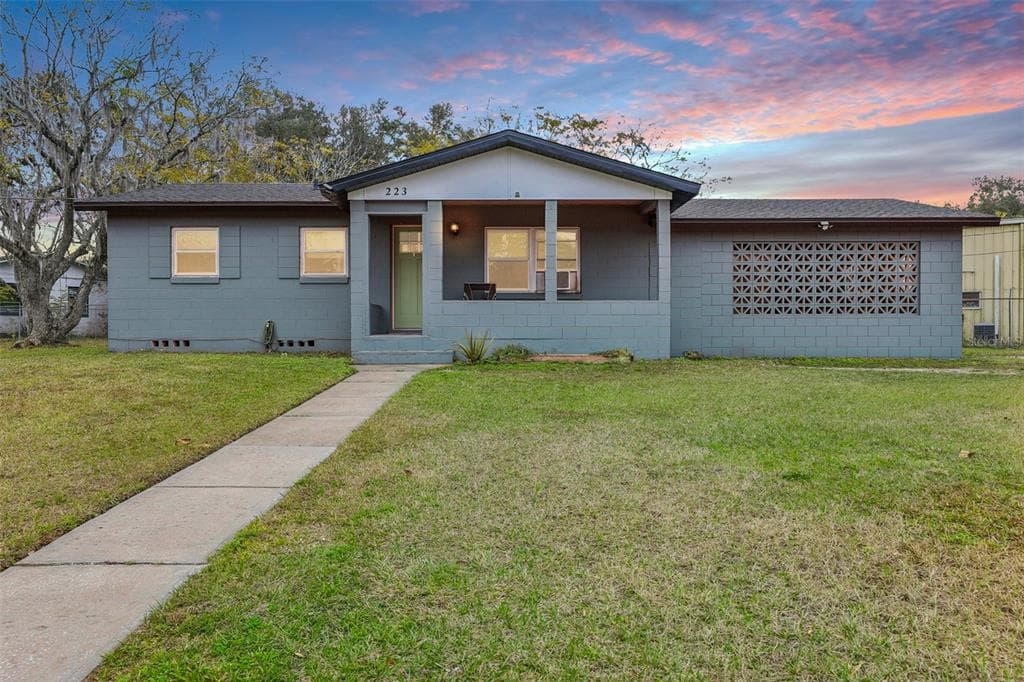 223 E OHIO AVENUE LAKE HELEN, FL 32744