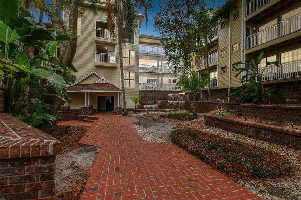 1000 W HORATIO STREET UNIT 312 TAMPA, FL 33606