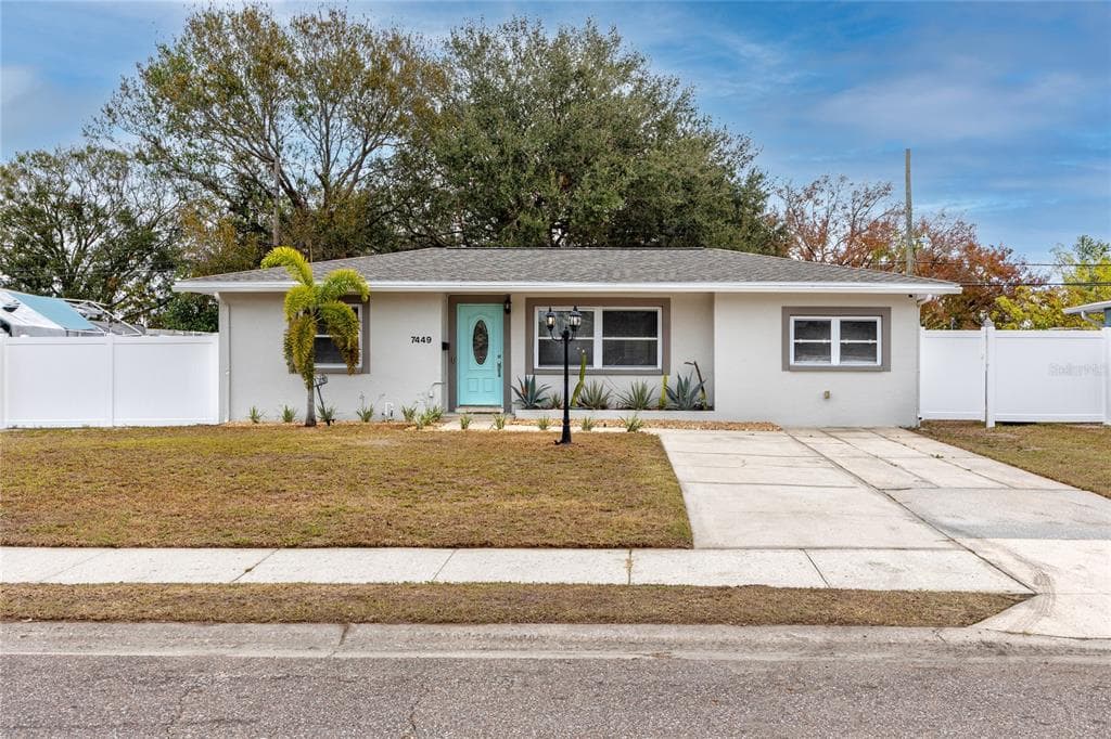 7449 16TH STREET N ST PETERSBURG, FL 33702