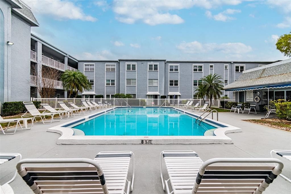 701 POINSETTIA ROAD UNIT 302 BELLEAIR, FL 33756