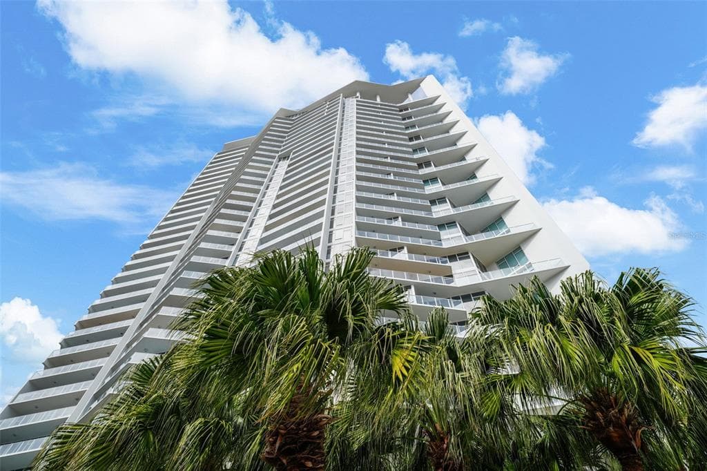 175 1ST STREET S UNIT 3102