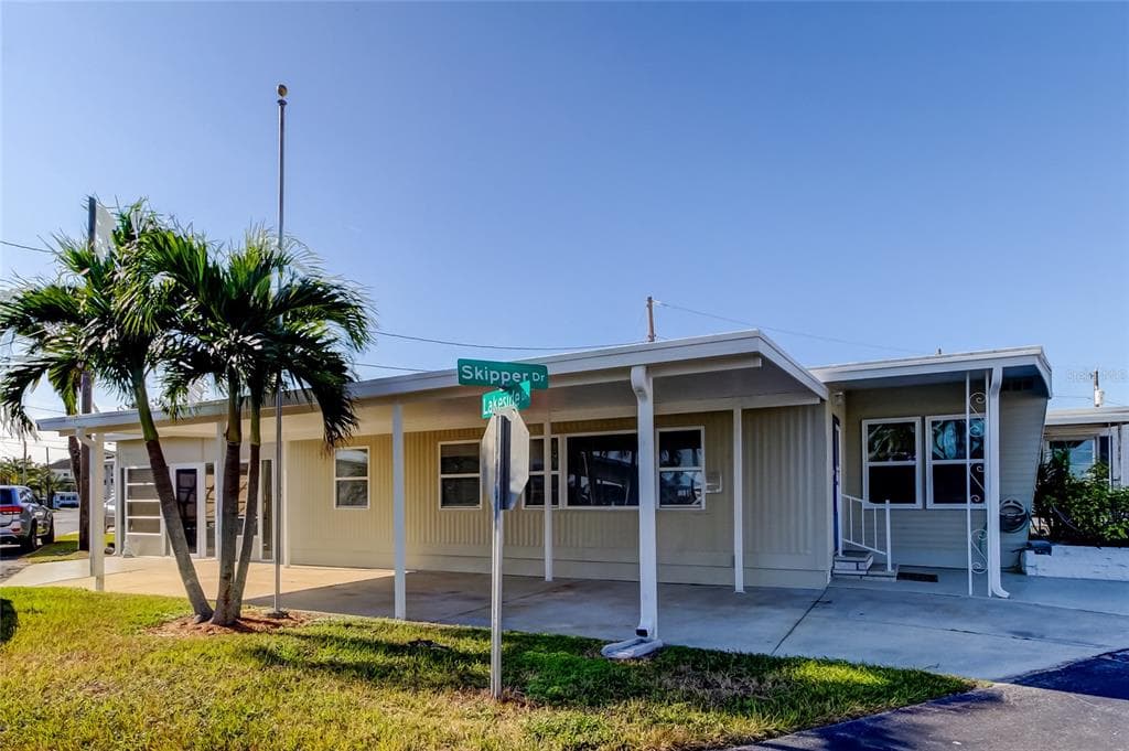 544 SKIPPER DRIVE UNIT 544 SEMINOLE, FL 33772