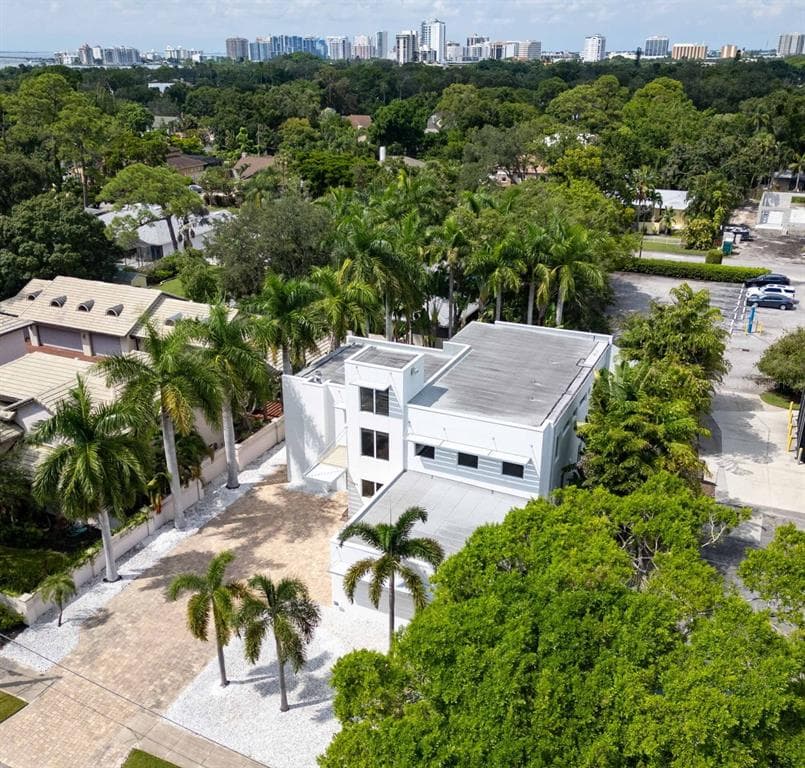 1751 HAWTHORNE STREET SARASOTA, FL 34239