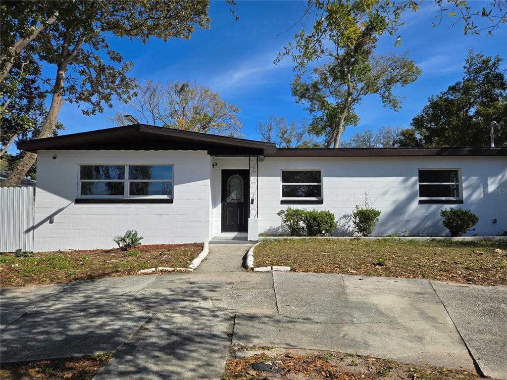 6413 N 48TH STREET TAMPA, FL 33610