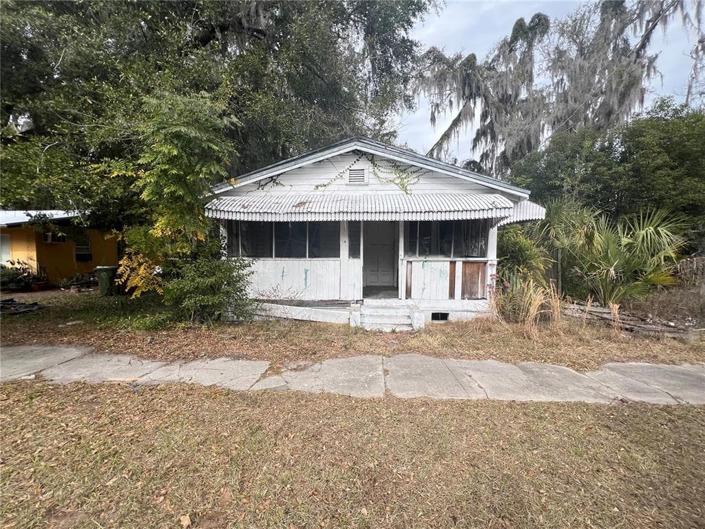 708 MADISON STREET PALATKA, FL 32177