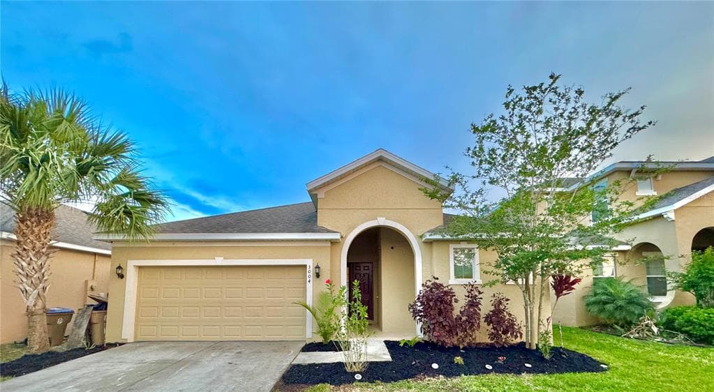 3004 LADY MAE LANE KISSIMMEE, FL 34744