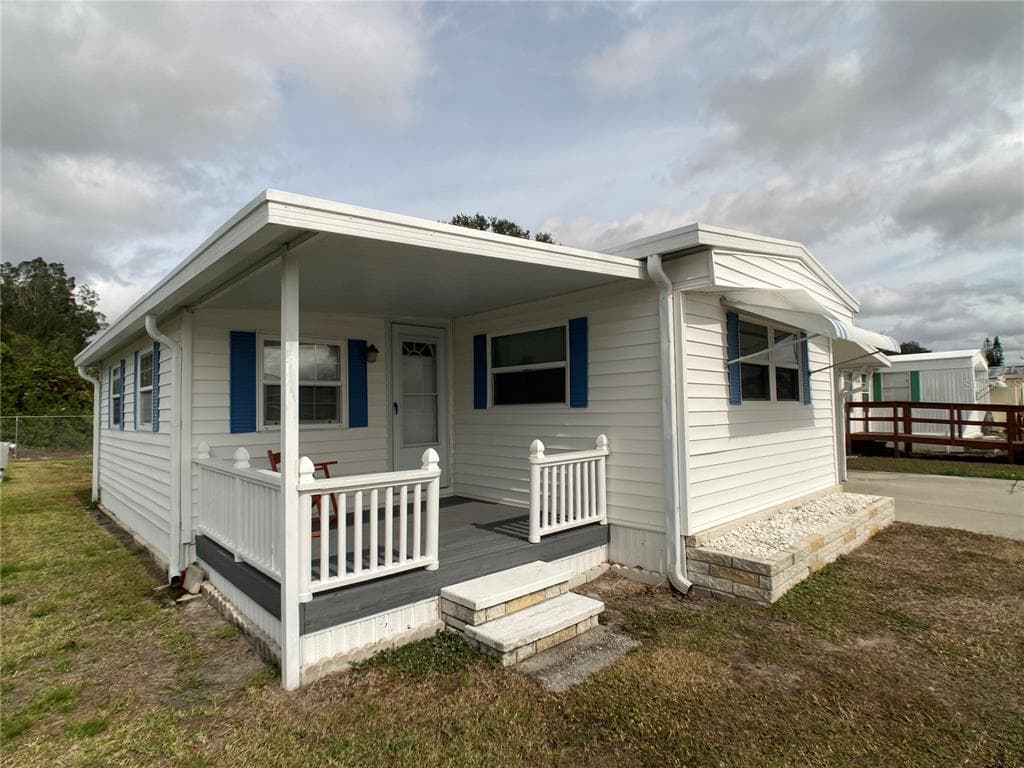 1710 7TH STREET SW UNIT 83 RUSKIN, FL 33570
