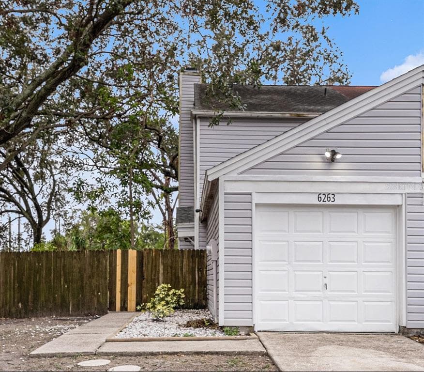 6263 OAK CLUSTER CIRCLE TAMPA, FL 33634
