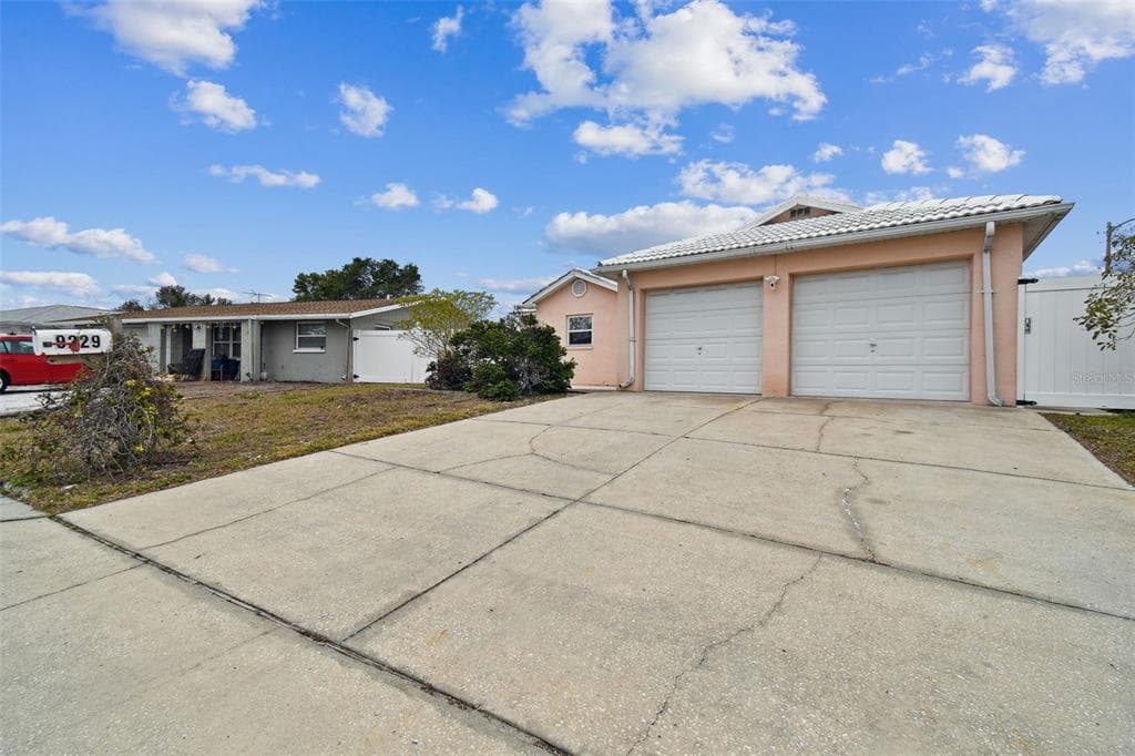 9229 HAVERFORD LANE PORT RICHEY, FL 34668