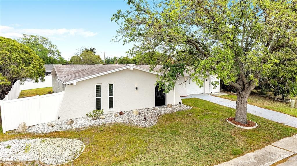 9334 LEDGESTONE LANE PORT RICHEY, FL 34668