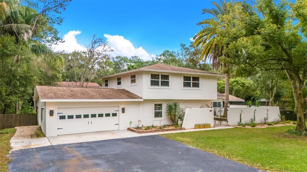 525 APPALOOSA ROAD TARPON SPRINGS, FL 34688