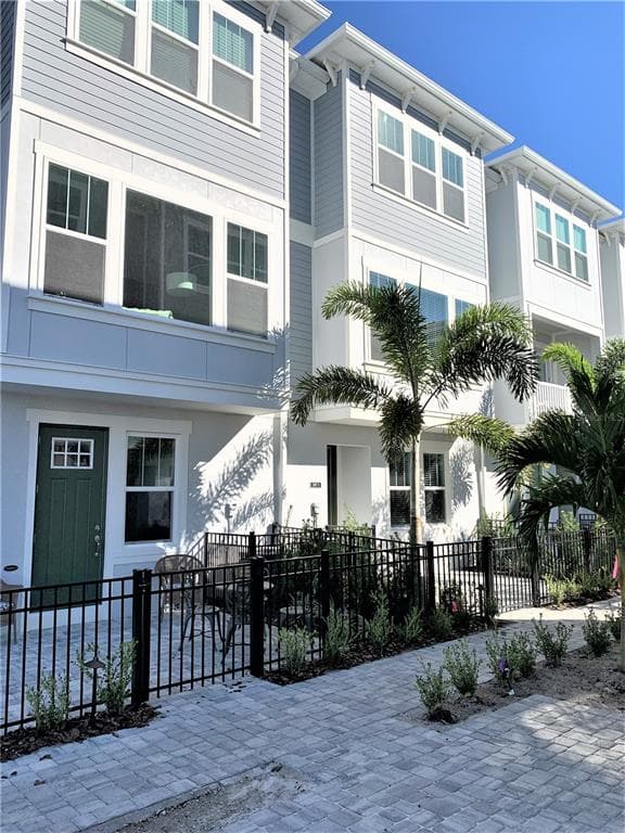 206 S TAMPANIA AVENUE UNIT 5 TAMPA, FL 33609