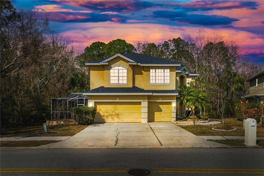 587 LAKEWOOD DRIVE OLDSMAR, FL 34677