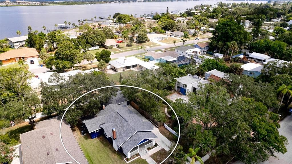1815 2ND AVENUE E BRADENTON, FL 34208