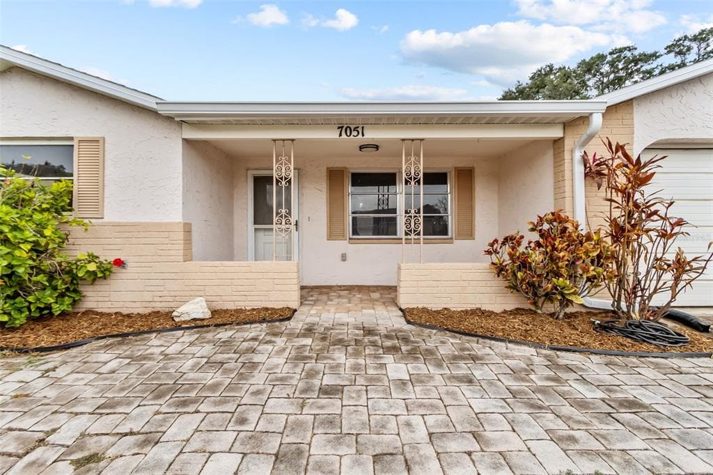 7051 NOVA SCOTIA DRIVE PORT RICHEY, FL 34668