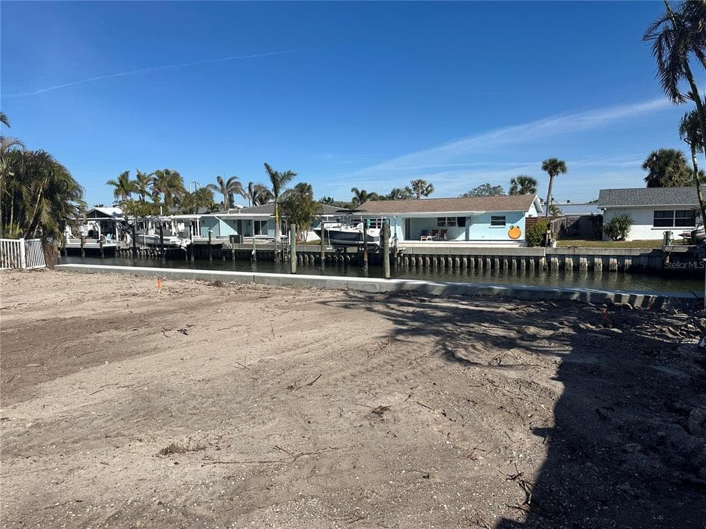 2175 HARBOR VIEW DRIVE DUNEDIN, FL 34698