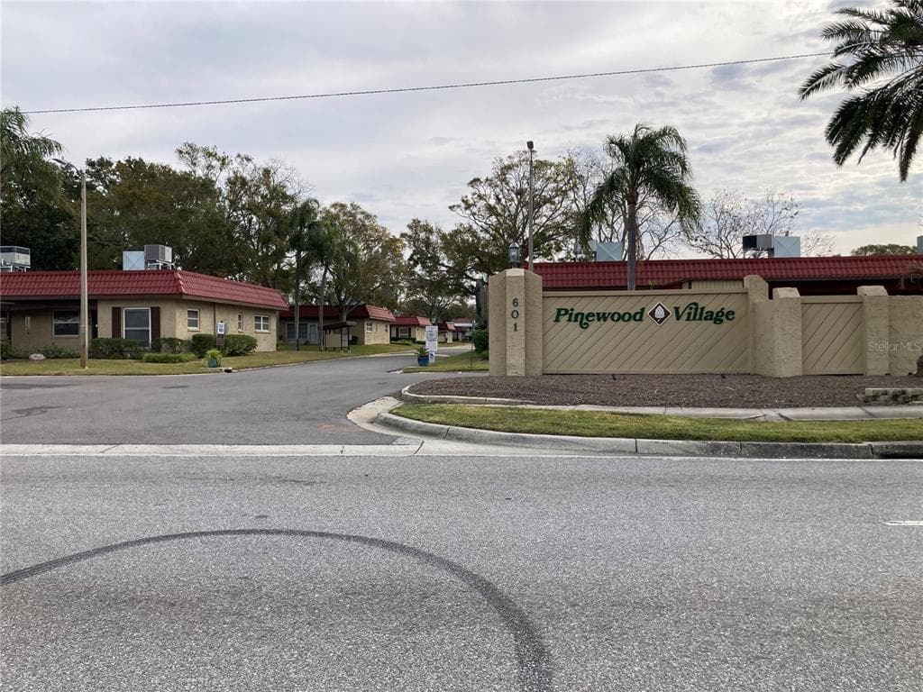 601 N HERCULES AVENUE UNIT 405 CLEARWATER, FL 33765