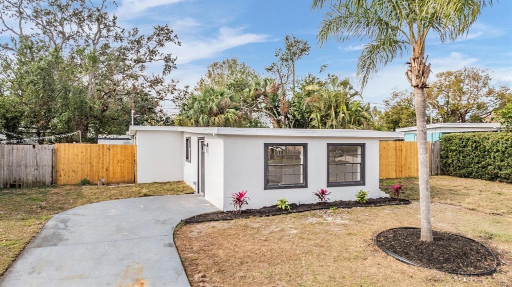 11882 104TH STREET LARGO, FL 33773